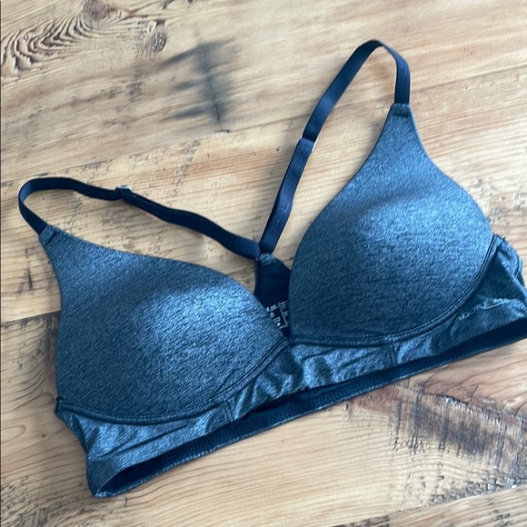 Adore Me Black/Grey T-Shirt Bra racer back with Molded Cups - Picture 3 of 6